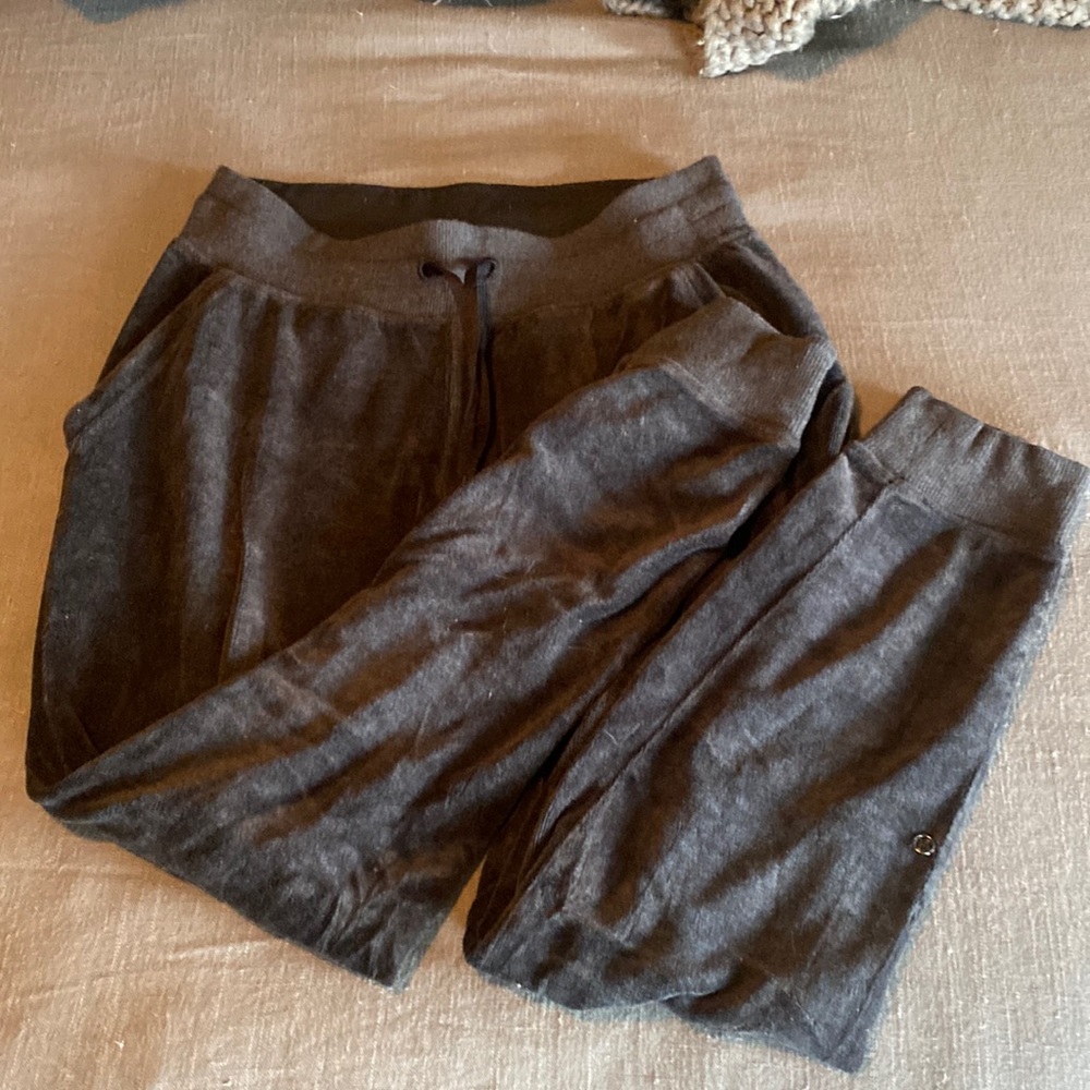 LuluLemon velour joggers gray size 6